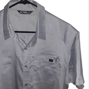 Arc'teryx | Utility SS | Zip pocket | button up